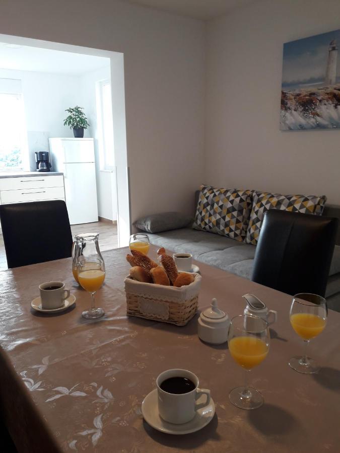 Gracia & Toni Appartement *
