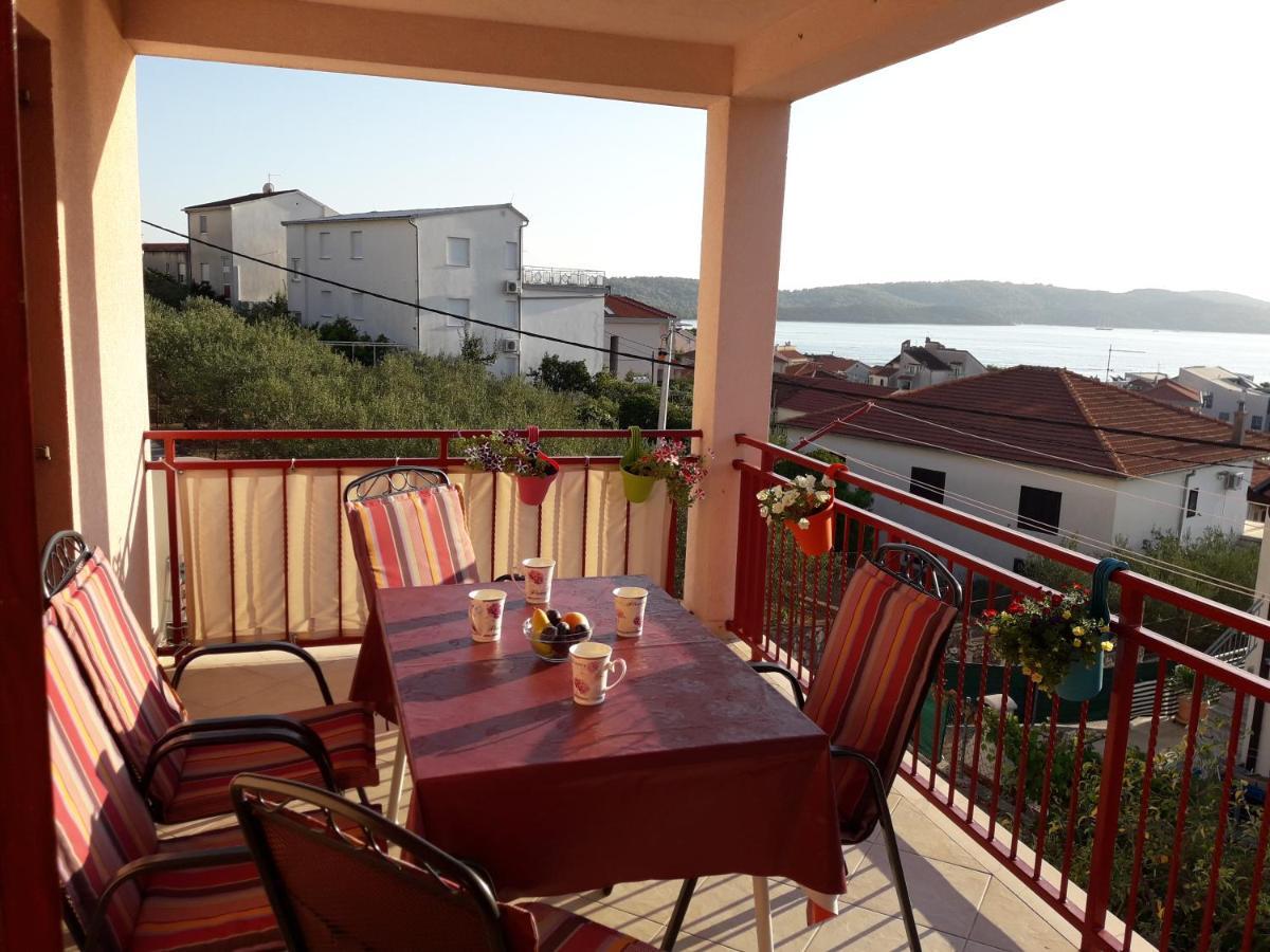 Apartment Gracia & Toni Trogir
