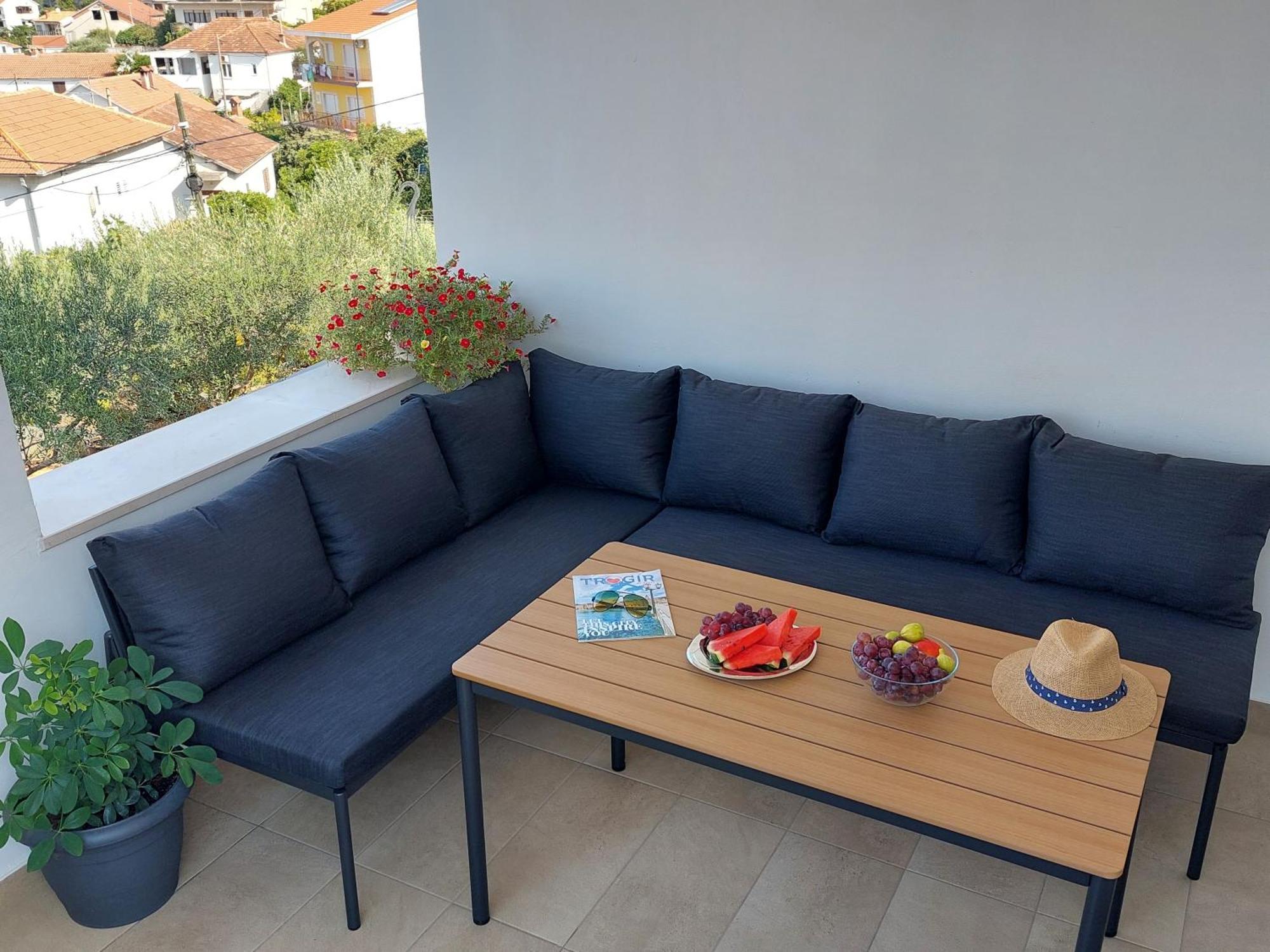 Gracia & Toni Apartment